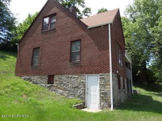 414 Columbia Dr, Snowville, VA 24301-6418