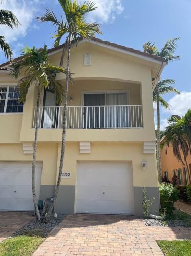 1700 Carvelle Dr, West Palm Beach, FL 33404-1856