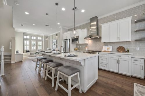 106 Evandale Ave, Mountain View, CA 94043-2010