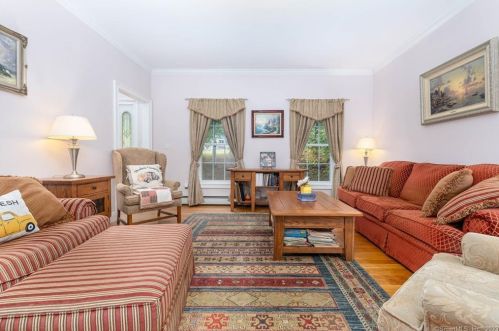 93 Deer Run Dr, Colchester CT  06415-1806 exterior