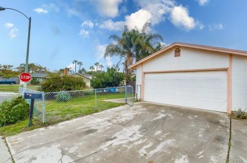 204 Treewood St, San Diego, CA 92114-4328