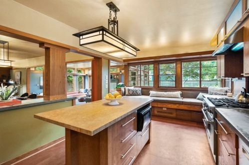 1003 Sylvan Ave, Milwaukee WI 53217-5355 exterior