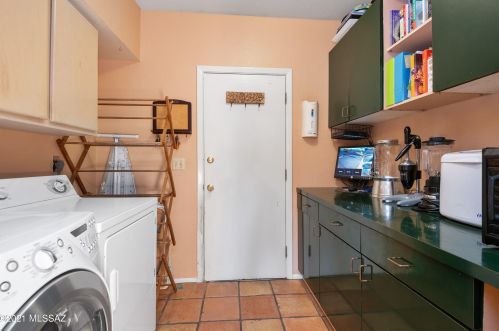 7552 Knollwood Cir, Tucson AZ 85750-2325 exterior