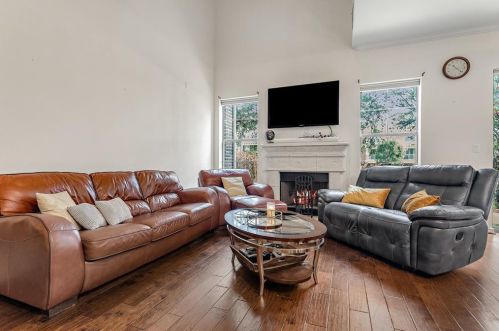 1224 Lake Pointe Way, Richardson, TX 75080-8409