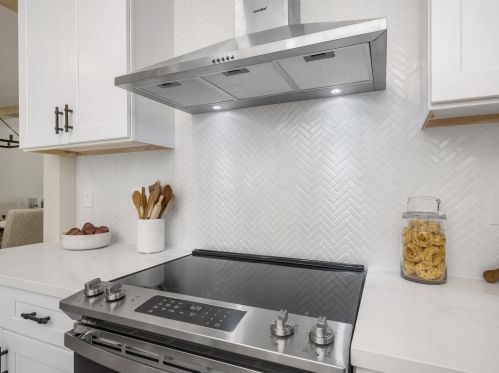 4725 Van Ness Blvd, Fresno CA  93704-3122 exterior