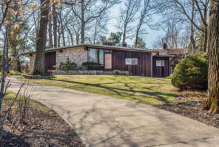 833 Horsham Rd, Horsham, PA 19044-1209
