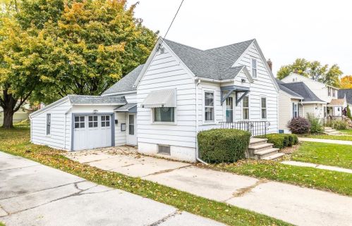1130 13th Ave, Green Bay, WI 54304-2538