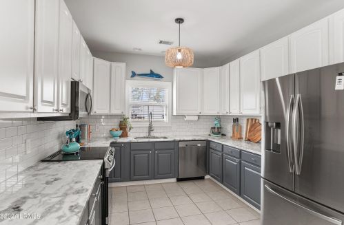 1012 Ferrets End, Beaufort SC  29902-5893 exterior