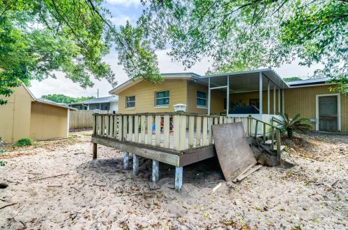 4413 Rossmore Dr, Orlando, FL 32810-2806