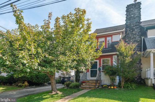 747 Hathaway Ln, Ardmore, PA 19003-2019