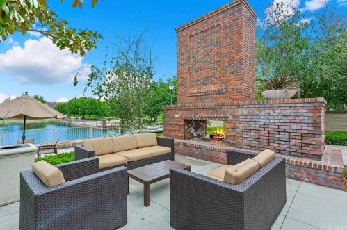 27404 Lock Haven Ct, Temecula CA  92591-4423 exterior