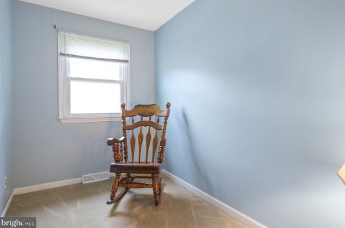 5 Pinyon Pine Cir, Wilmington DE  19808-1008 exterior
