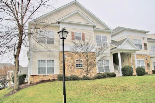 307 Waterford Ter, Easton, PA 18042-6970