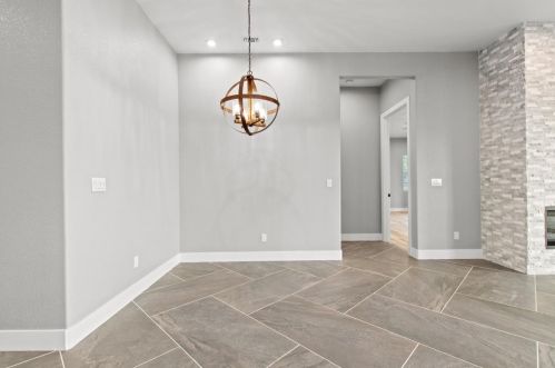 126 Mylnar Ave, Manteca CA  95336-4908 exterior