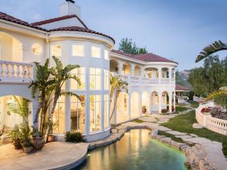 25665 Mulholland Hwy, Calabasas CA  91302-2982 exterior