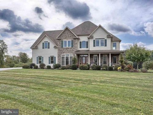 9 Harvey Cir, Hummelstown, PA 17036-7834