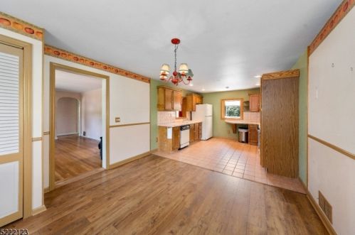 27 New York Ave, Flemington NJ  08822-1437 exterior