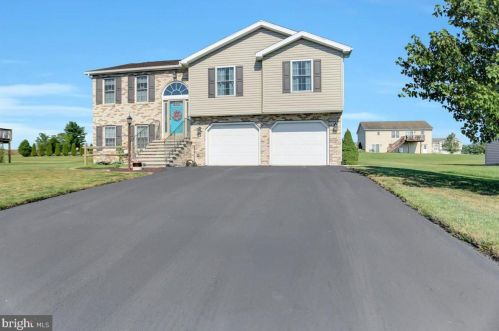 36 Noble Dr, Lees Cross Roads, PA 17257-8862