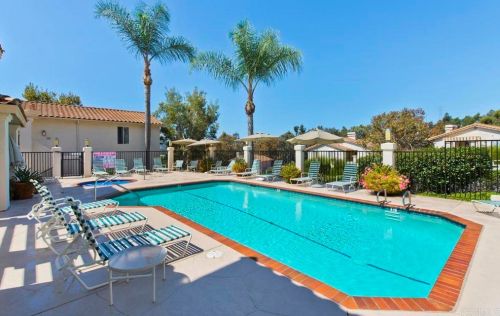 7442 Altiva Pl, Carlsbad CA 92009-6412 exterior