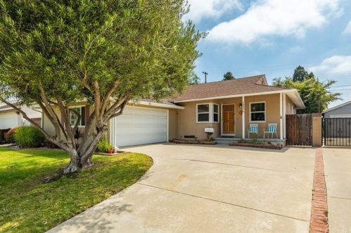 14906 Fonthill Ave, Hawthorne, CA 90250-8430