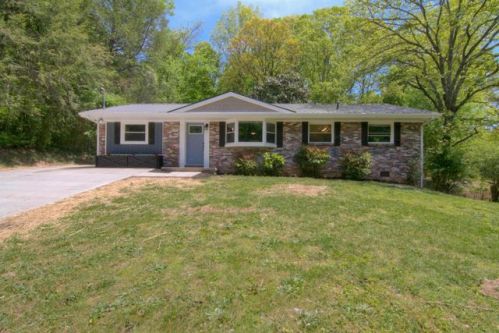 3704 Harris Rd, Knoxville, TN 37918-6424