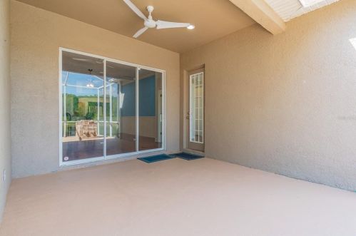 4823 Sky Blue Dr, Lutz FL  33558-8055 exterior