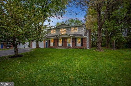 1000 Cushmore Rd, Southampton, PA 18966-4113