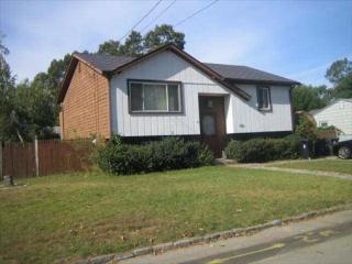 303 Chestnut St, Warwick RI  02888-3116 exterior