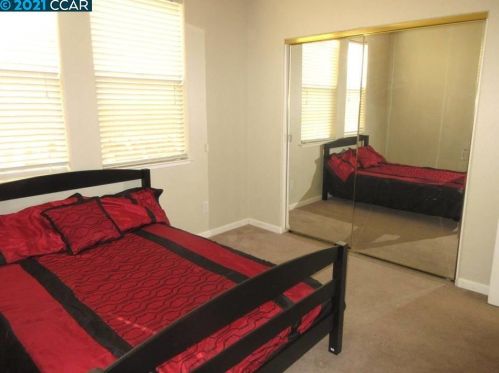 1337 Yosemite Cir, Oakley CA  94561-5205 exterior