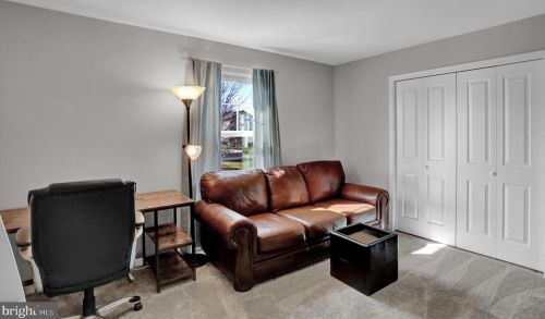 15 Waverly Ln, Carlisle PA  17015-7119 exterior