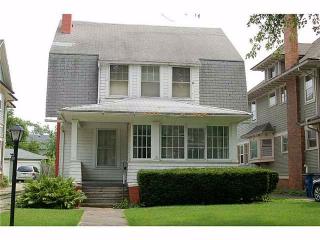 2634 Robinwood Ave, Toledo OH  43610-1353 exterior