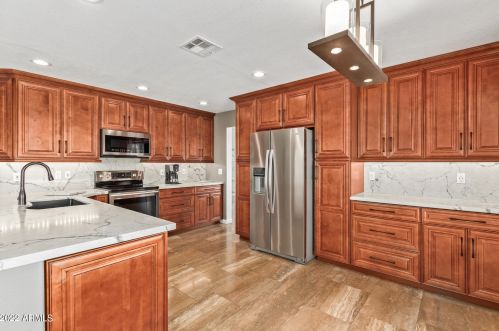 1810 Tremaine Ave, Gilbert AZ 85234-7612 exterior