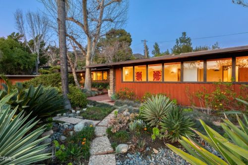 4828 Tocaloma Ln, La Canada, CA 91011-1666