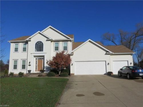 917 Stone Crossing St, Canton, OH 44721-2458