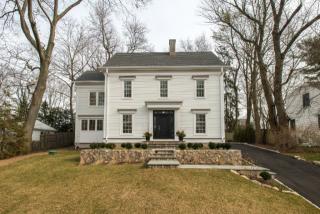 34 Walmsley Rd, Tokeneke, CT 06820-5129