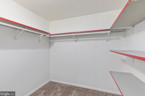 2271 Wheelwright Ct, Herndon VA  20191-2337 exterior