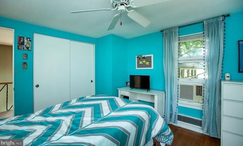 252 Redwood St, Hummelstown PA  17036-2619 exterior