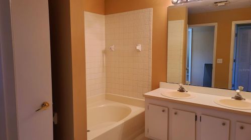 2654 Emerald Lake Ct, Kissimmee FL 34744-4990 exterior