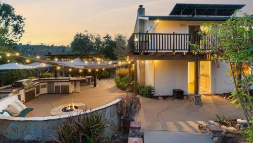 1322 Hamilton Ln, Escondido CA  92029-4316 exterior