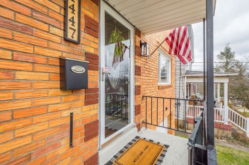 1447 Woodbourne Ave, Pittsburgh, PA 15226-2427