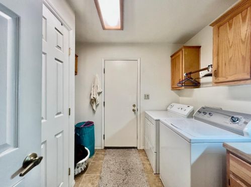 6938 Hidden Brook Ln, Citrus Heights CA  95621-8373 exterior