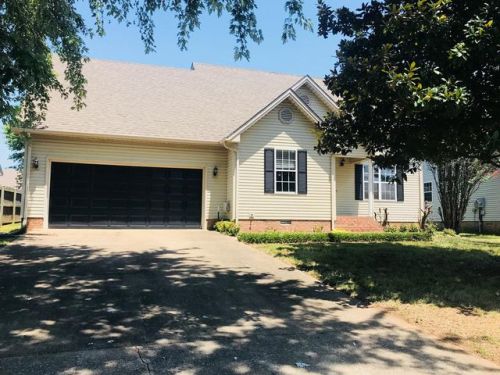 313 Early Dr, Hopkinsville, KY 42240-7928