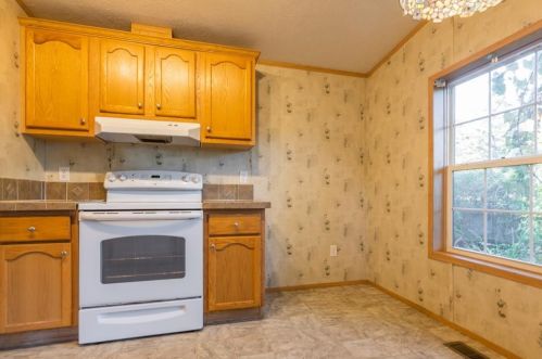 6101 Post Rd, North Kingstown RI  02852-1841 exterior