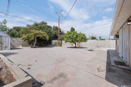 8191 Somers Dr, Anaheim CA  92804-6765 exterior