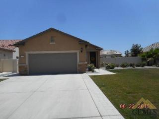 14113 Sandstone Peak Dr, Bakersfield, CA 93306-7772