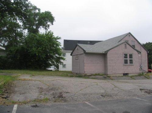 149 Front St, Lincoln, RI 02865-2074
