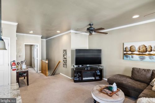 332 Lisa Way, Riverton, NJ 08077-1548