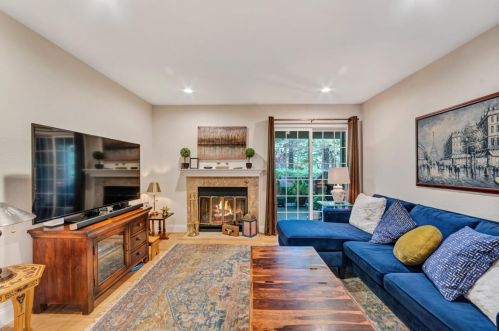 490 Canyon Oaks Dr, Oakland, CA 94605-3860