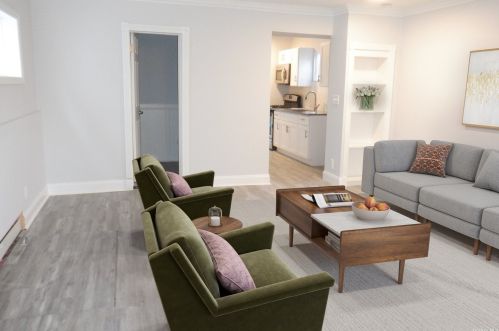 118 Barwick St, Floral Park NY  11001-1313 exterior