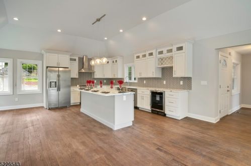 172 Franklin Rd, Parsippany NJ  07834-1537 exterior